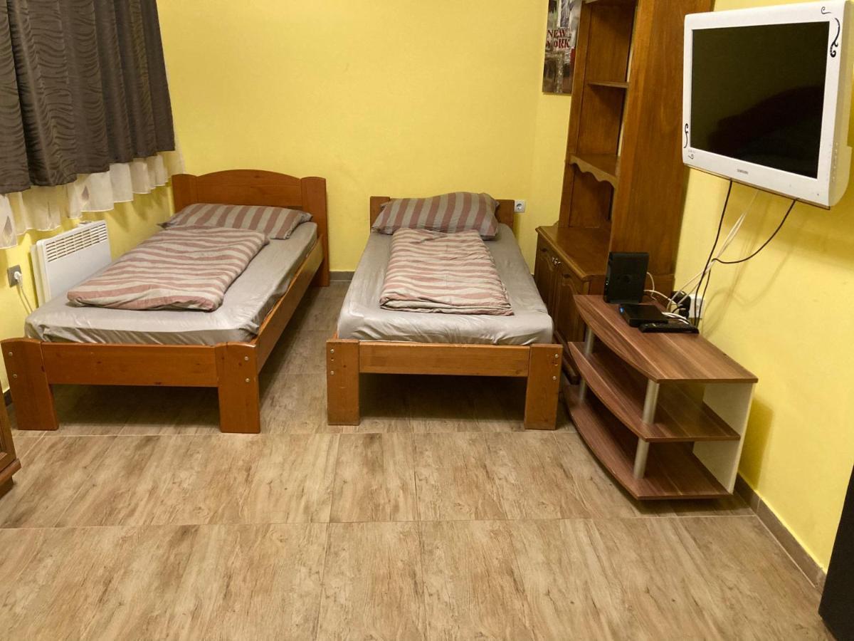 בודפשט Roland Apartmant Zuglo מראה חיצוני תמונה
